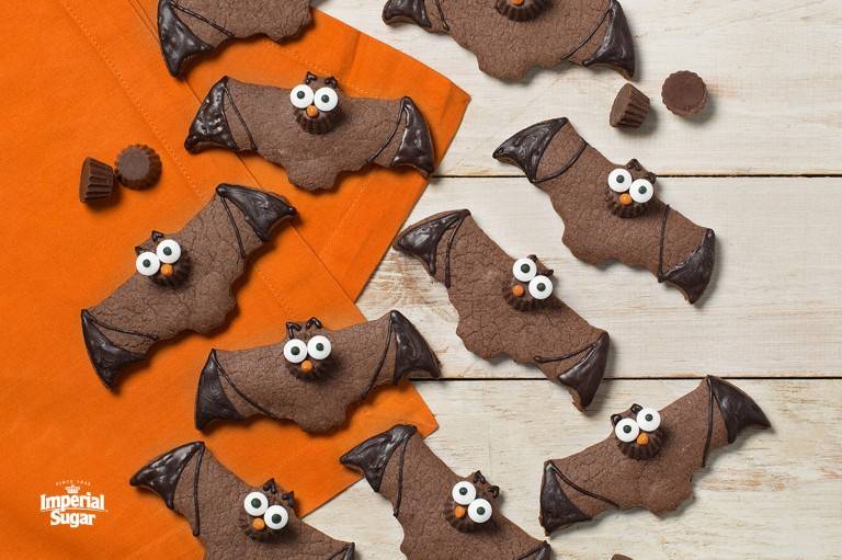 Reeses-Chocolate-Bat-Cookies-imperial-768x511.jpg