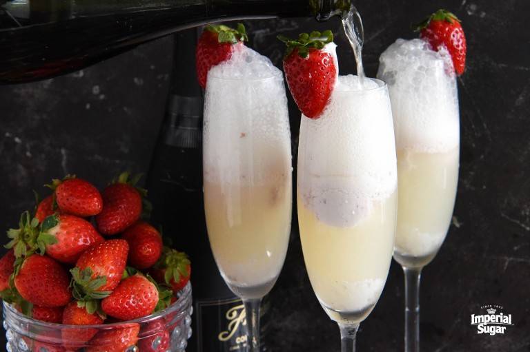 Strawberry-Champagne-Float-imperial-768x511.jpg