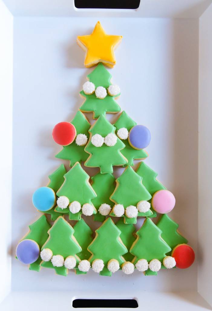 christmas-tree-cookie-platter-set-1-701x1024.jpg