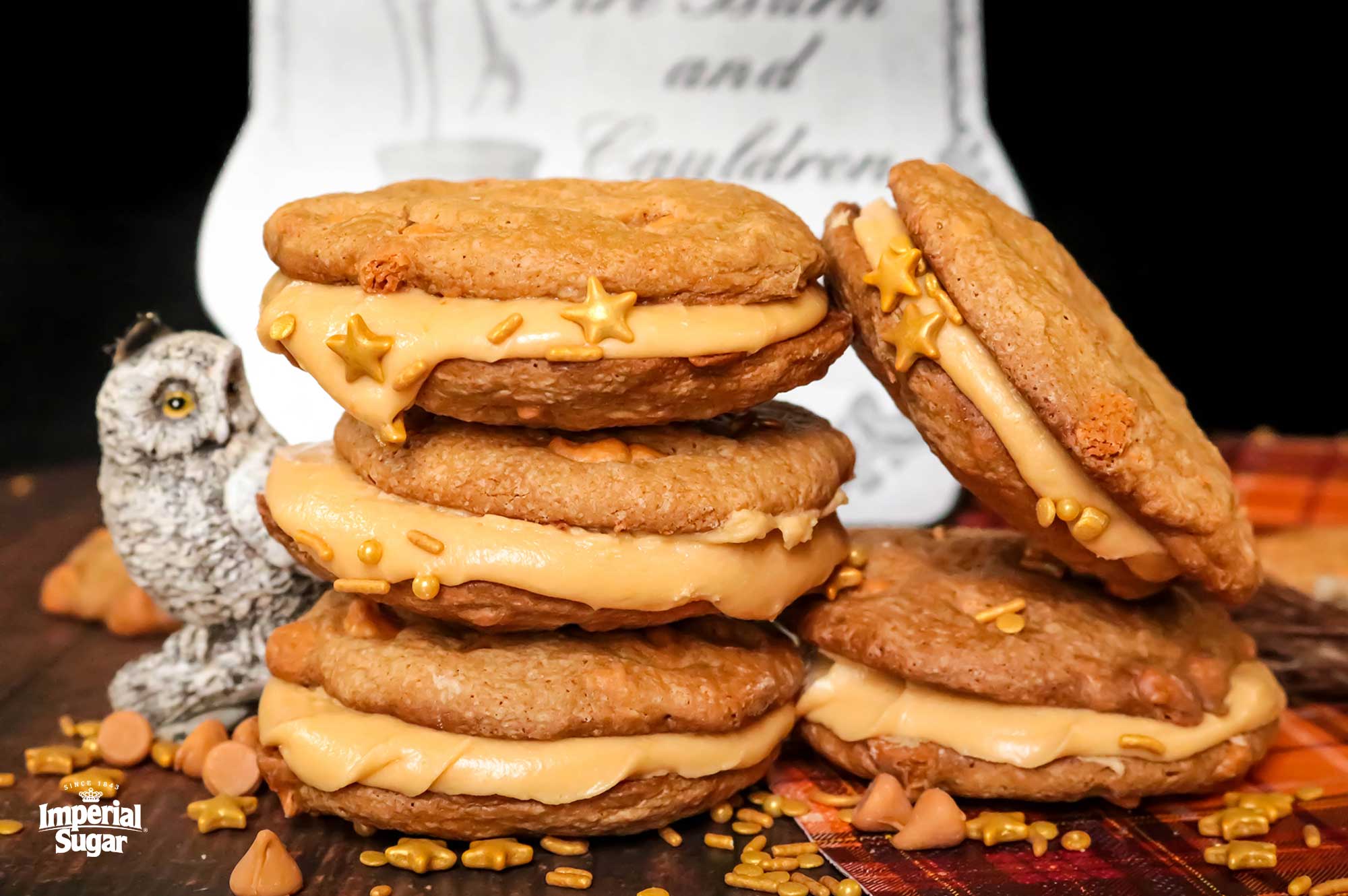 https://www.imperialsugar.com/sites/default/files/recipe/ButterBeer-Sandwich-Cookies-imperial.jpg