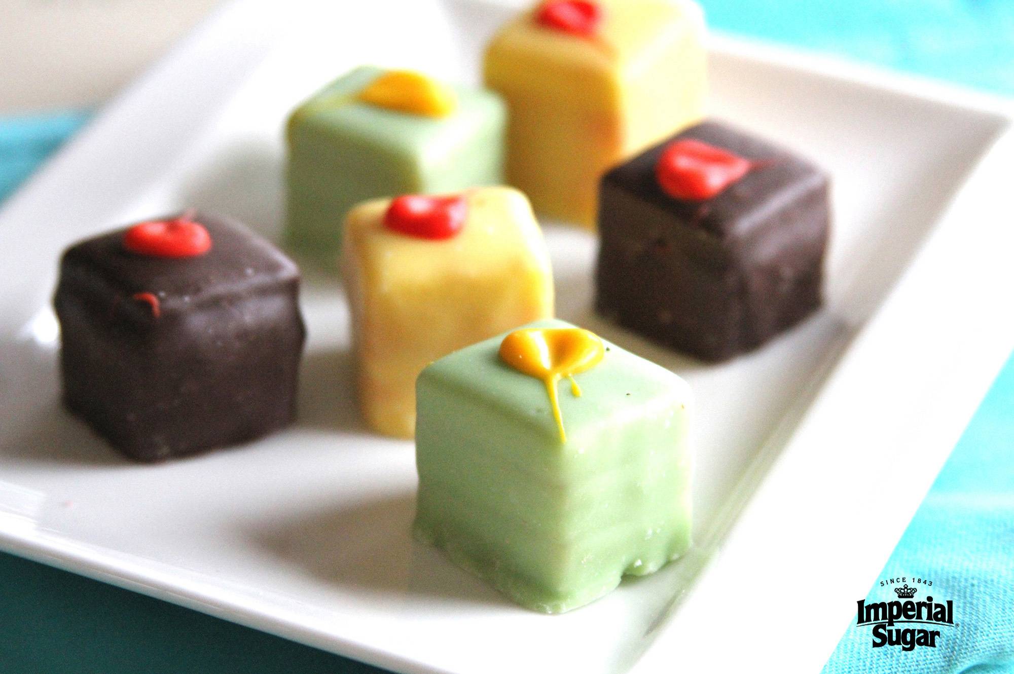 How to Make a Petit Four the easy way (video tutorial)
