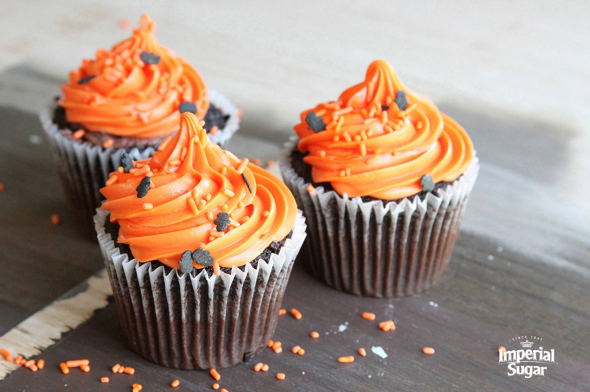 VIDEO: DIY fondant is easy, inexpensive and perfect for Halloween cupcakes