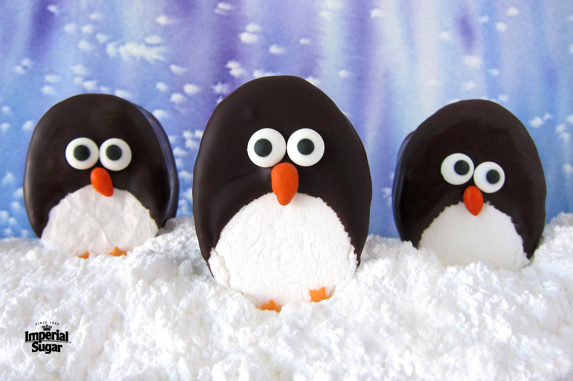 Penguin Pudding Cups: Easy Snack & Holiday Gift Idea