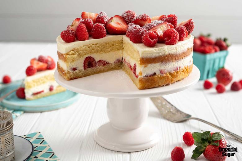 Cheesecake Layered Cake with Red Fruits