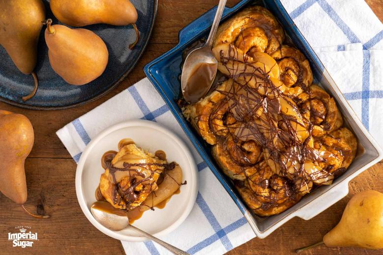 Roly-Poly Pudding with Caramel Pears Imperial 