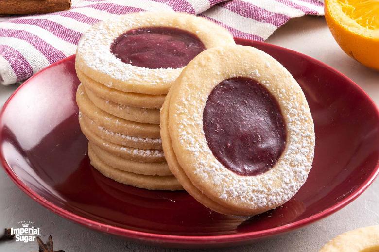 Shortbread Cookies with Mulled Wine Jelly Imperial