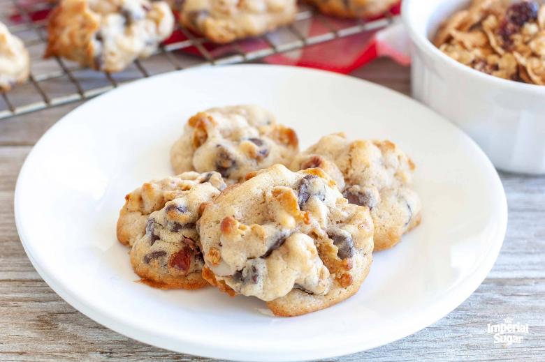 Chocolate Chip Cranberry Crunch Cookies