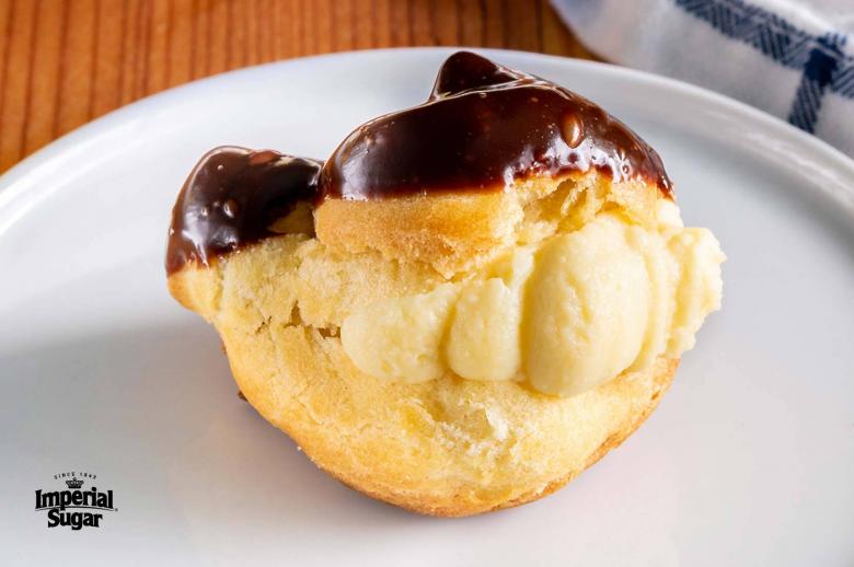 Cream Puffs with Pastry Cream 