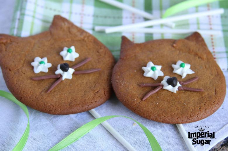 Gingerbread Cat Cookies on a Stick