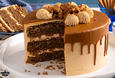 Biscoff Drip Cake Imperial 