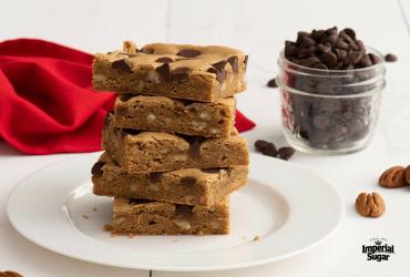 Chewy Chocolate Chip Blondies