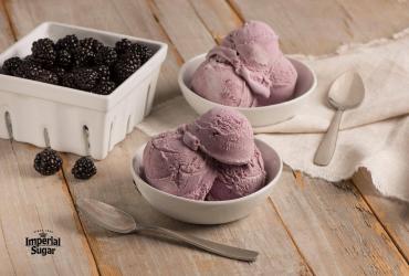 Blackberry Vanilla Cheesecake Ice Cream